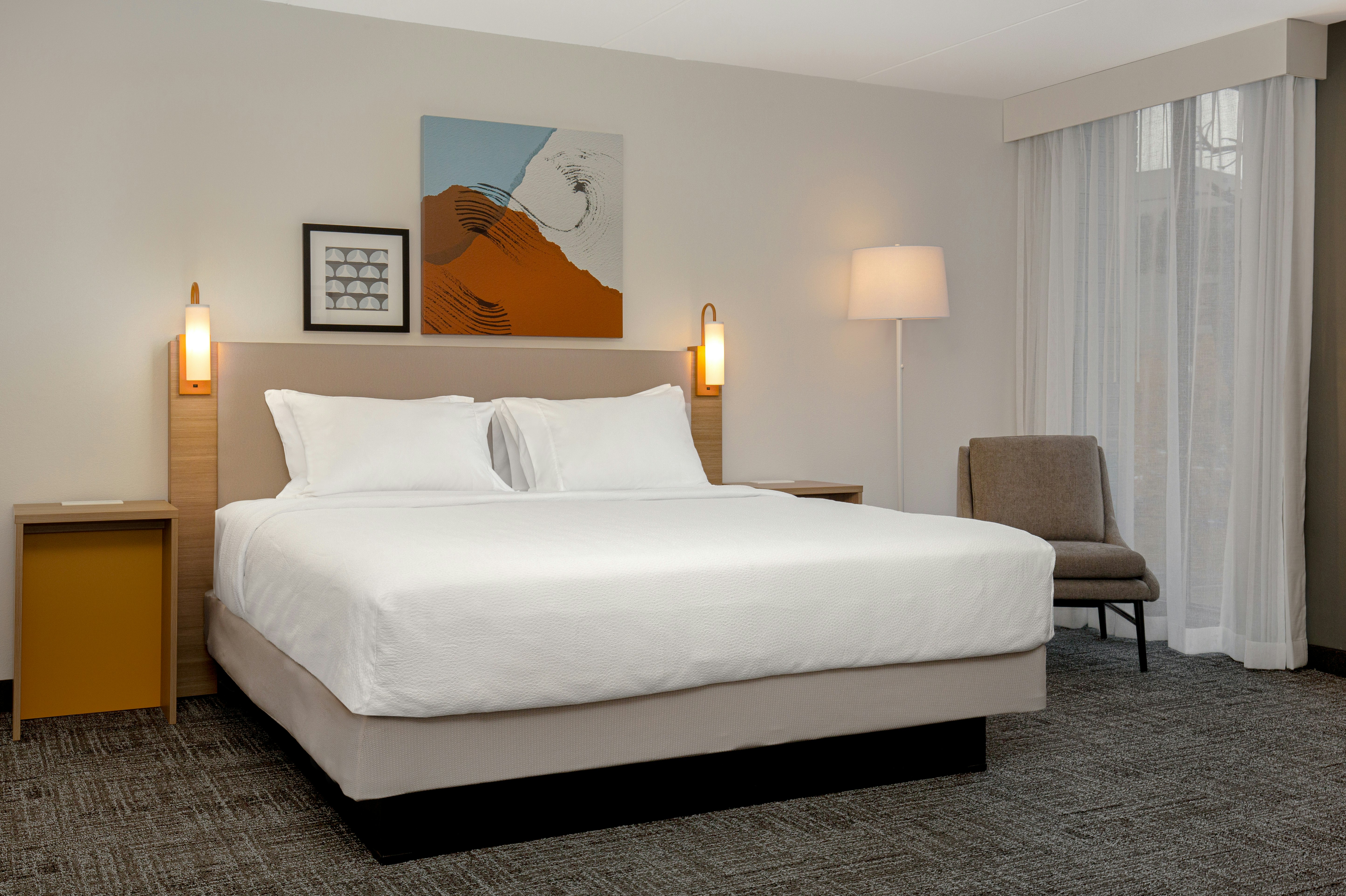 ROOM, KING BED, ACCESSIBLE