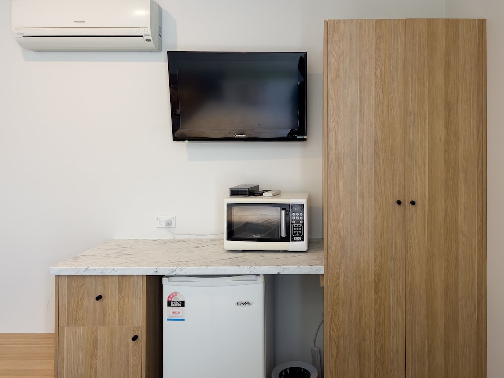 Port Fairy Motor Inn 53/63