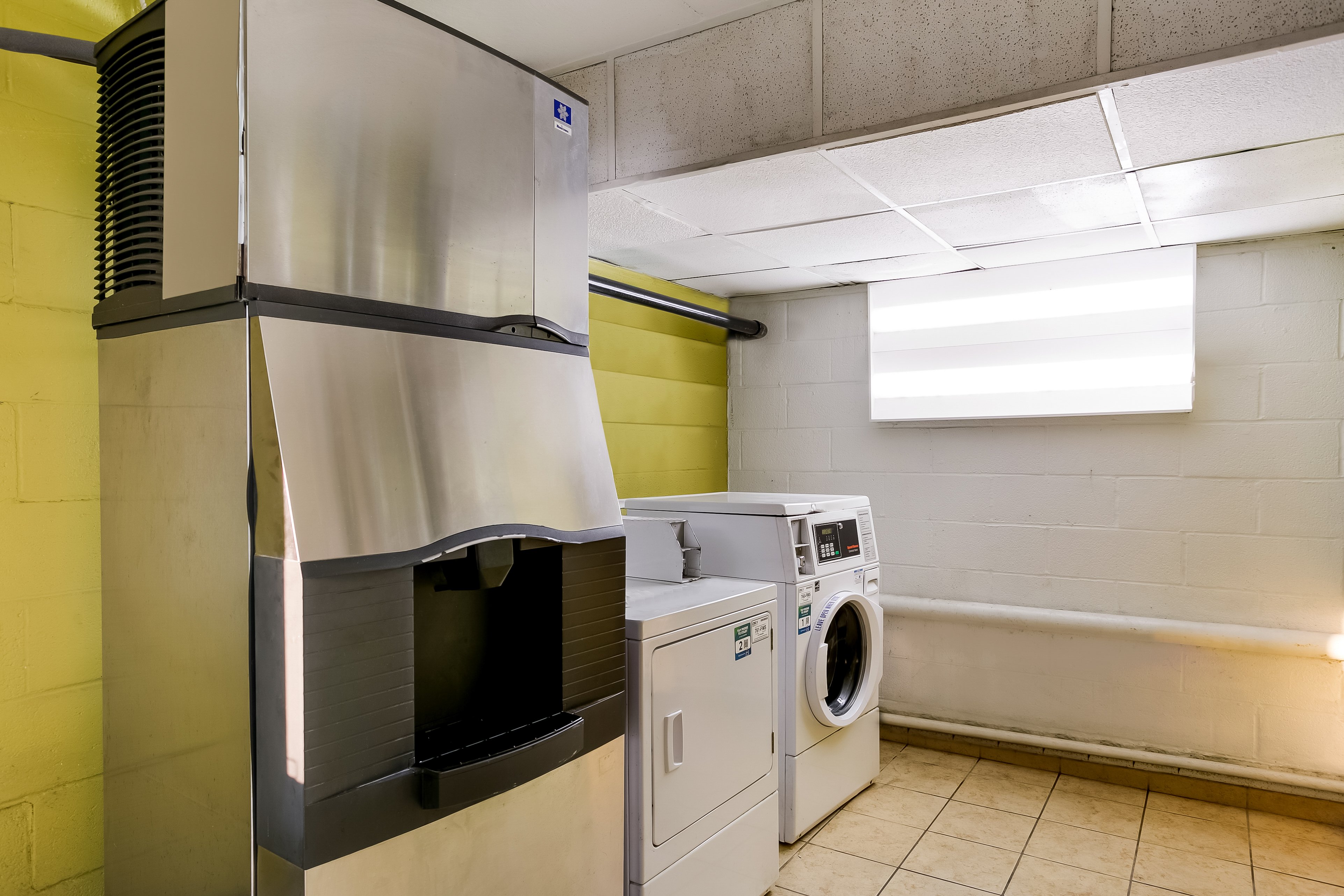 Red Roof Inn Baltimore (ex Days Inn By Wyndham Baltimore West Security Blvd) 13/20