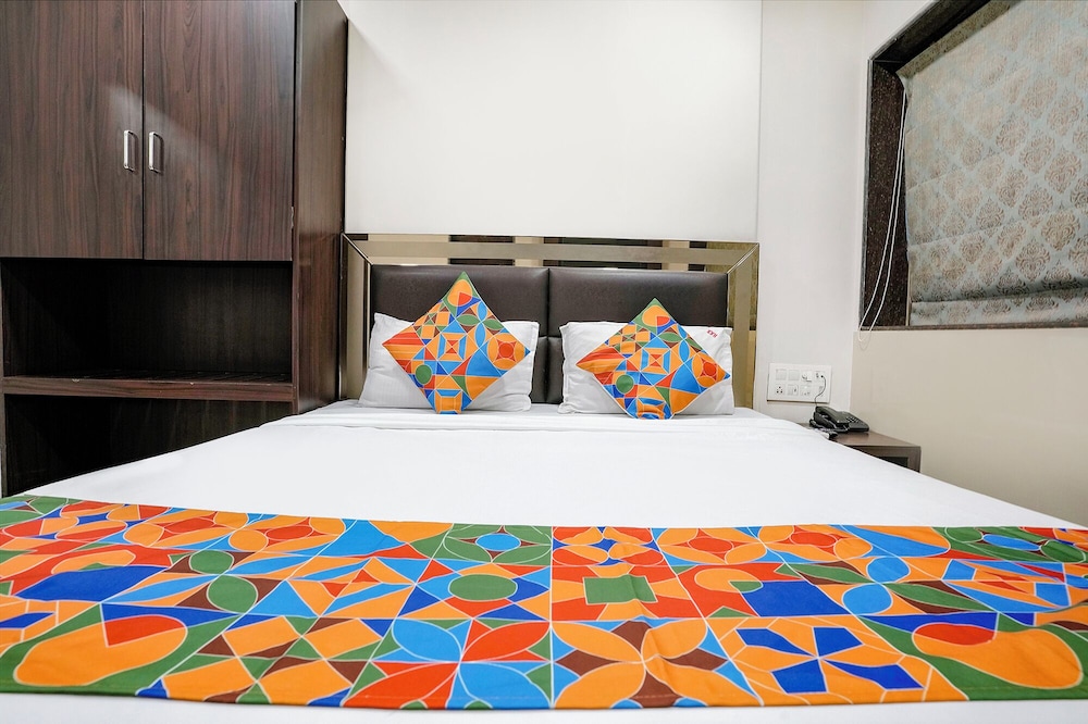 Kamran Residency 32/50