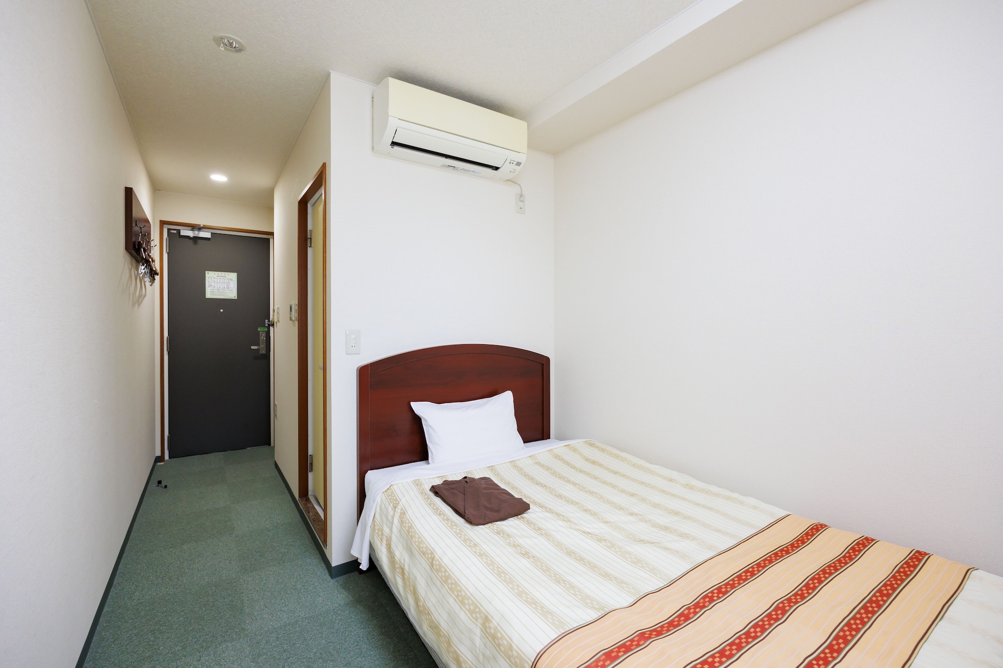 ROOM, SINGLE, SINGLE BED