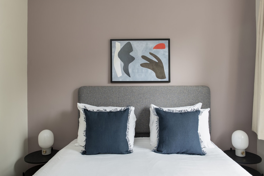 SACO Reading - Castle Crescent 30/64