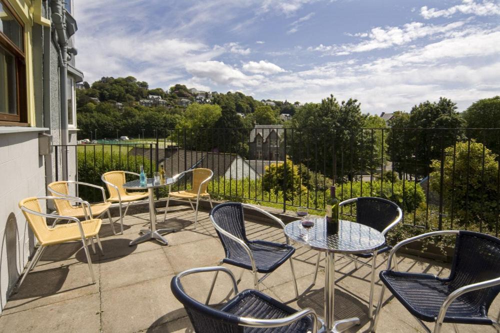 KINGS KNOLL HOTEL 37/53