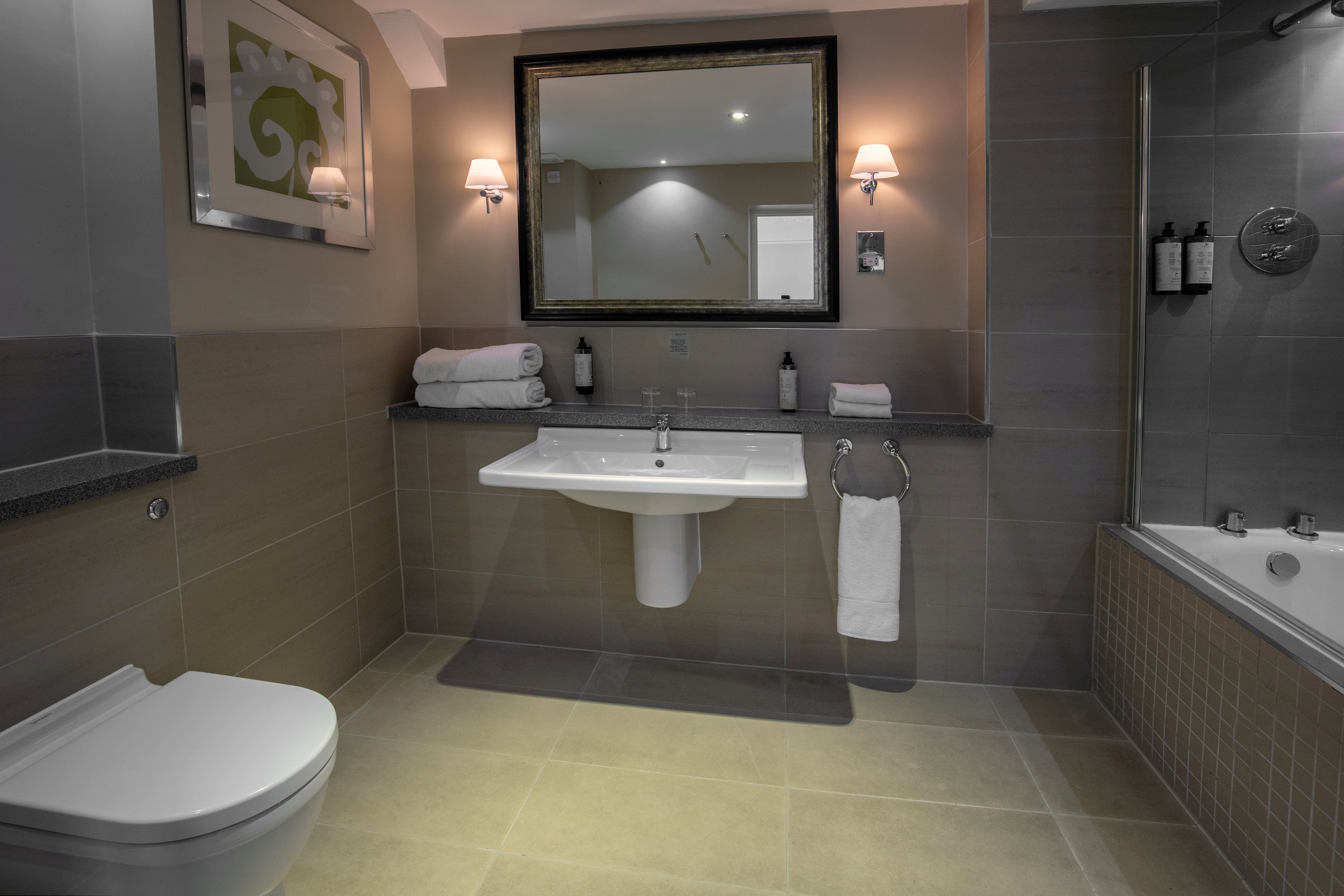 Crabwall Manor & Spa 44/45