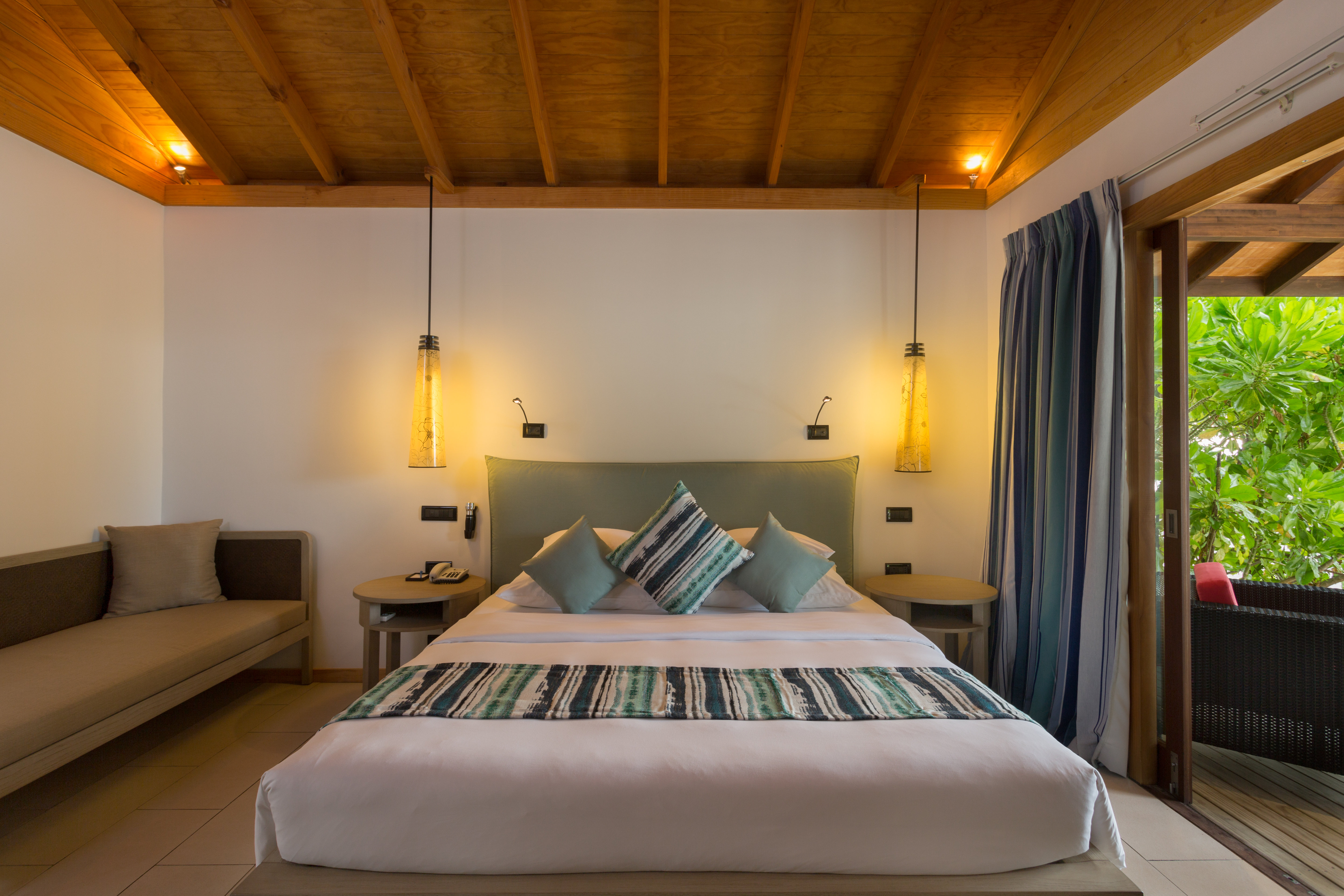 ADJOINING, BEACH VILLA