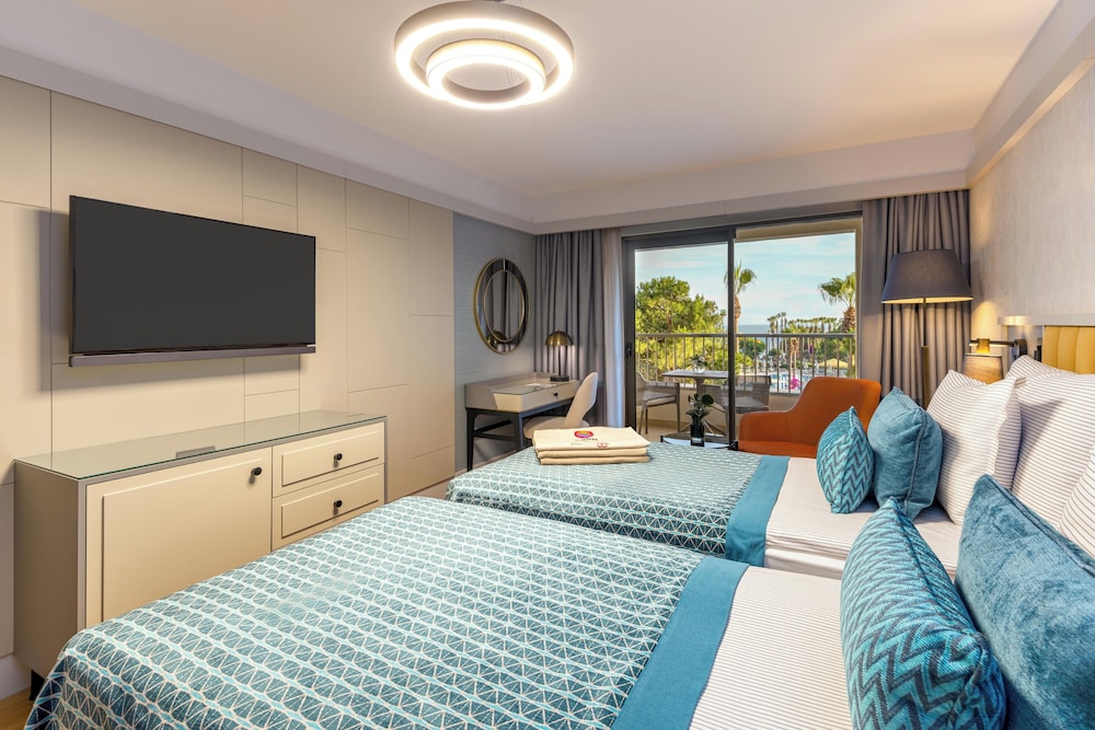 Superior, Twin Beds, Sea Side, on the Side, Arum Barut Collection 4/7