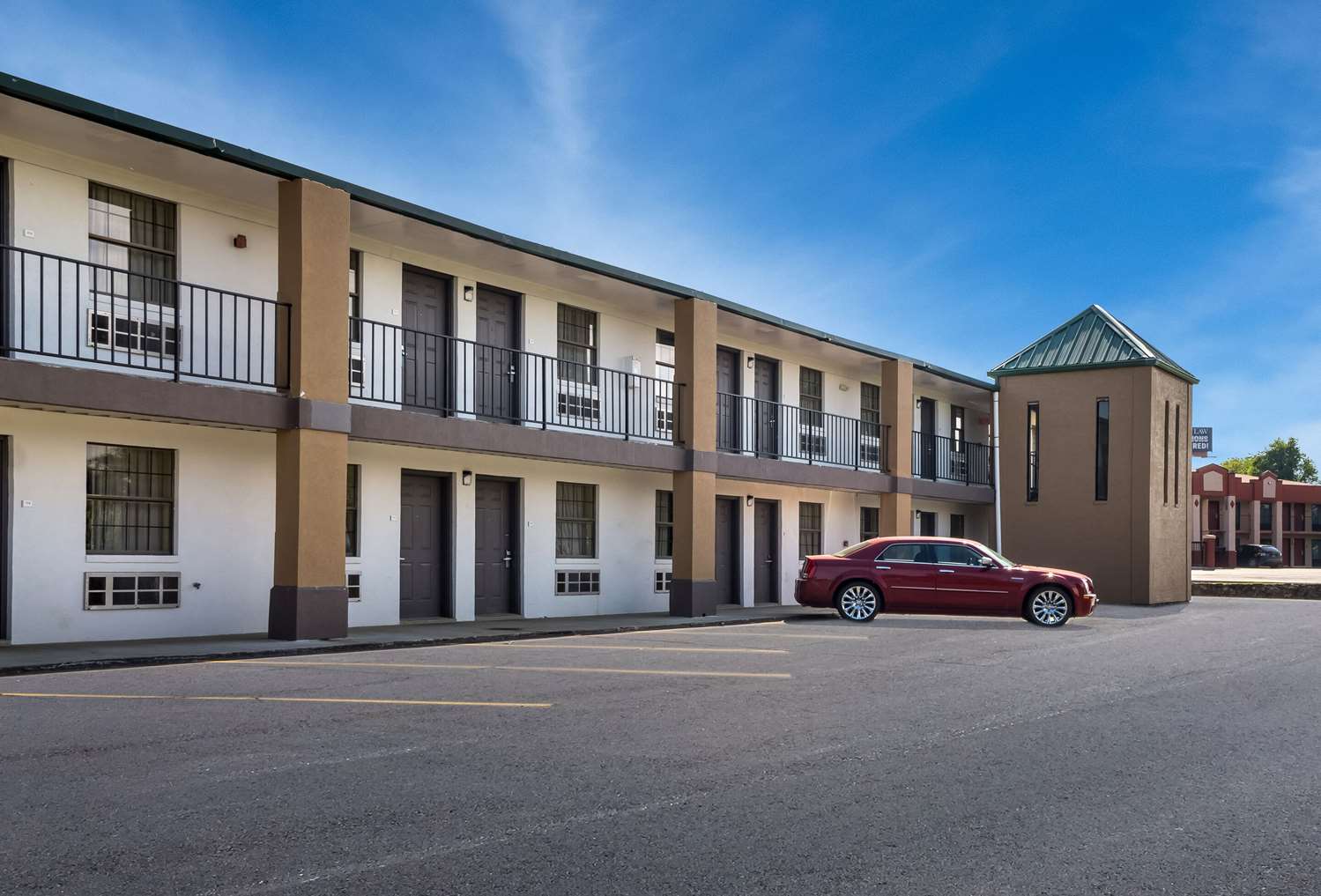 Quality Inn Brownsville TN 24/28
