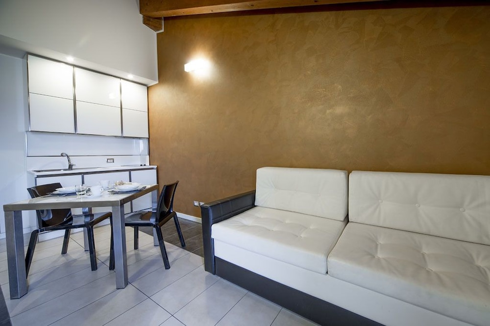 Atmosphere Suite Hotel 18/56