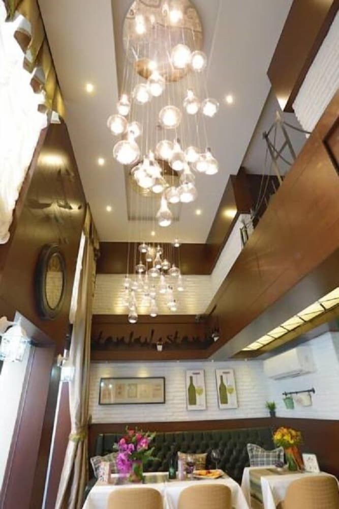 Just Inn Hotel 35/55