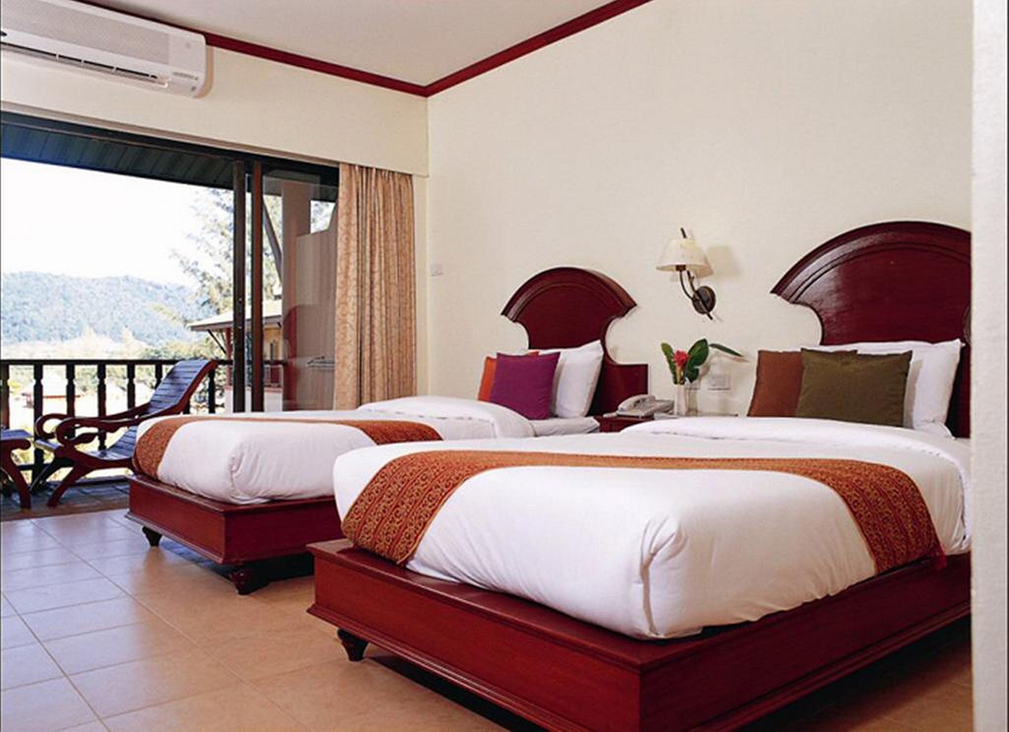 Room, Sea View