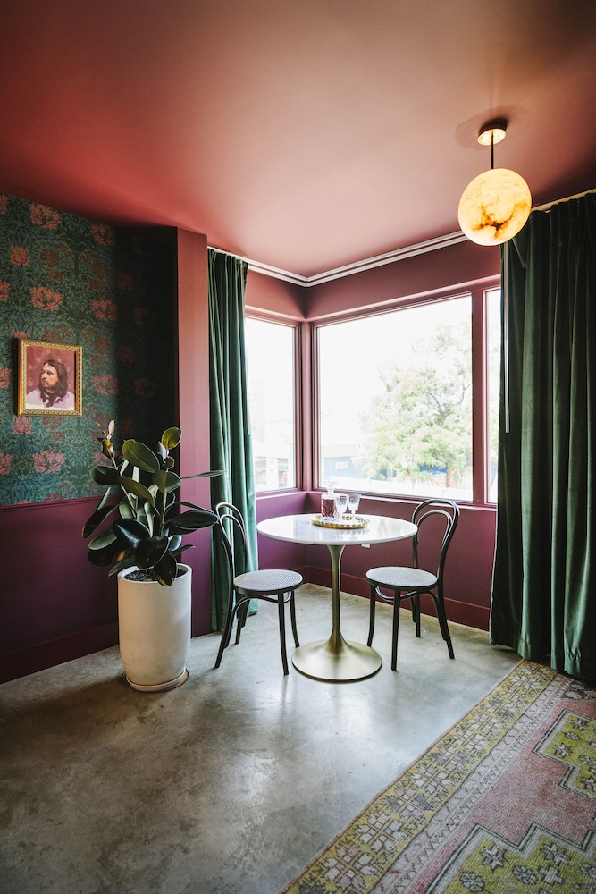 The Frances Modern Inn 51/65
