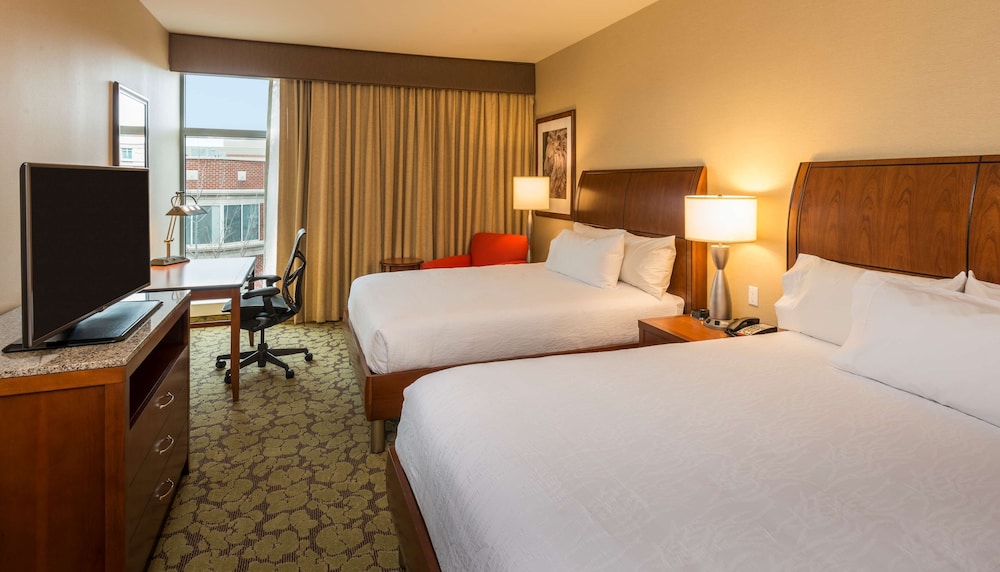 Hilton Garden Inn Alexandria Old Town National Harbor 10/52