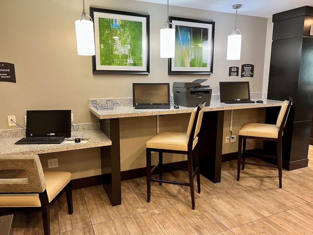 Staybridge Suites Carlsbad/San Diego 58/73