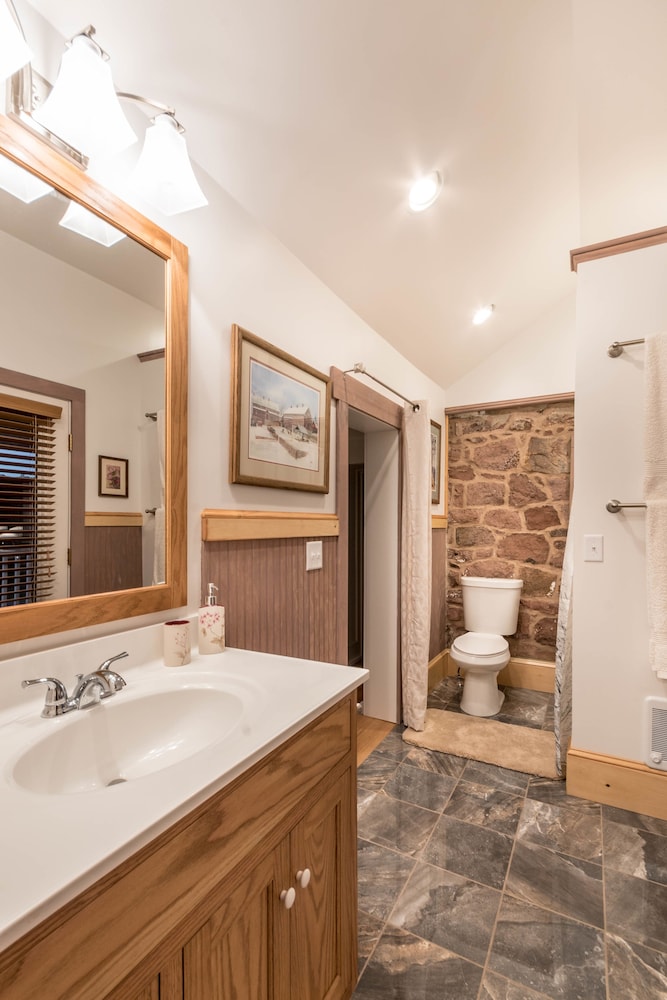 Frush Farm Bed & Breakfast 46/48