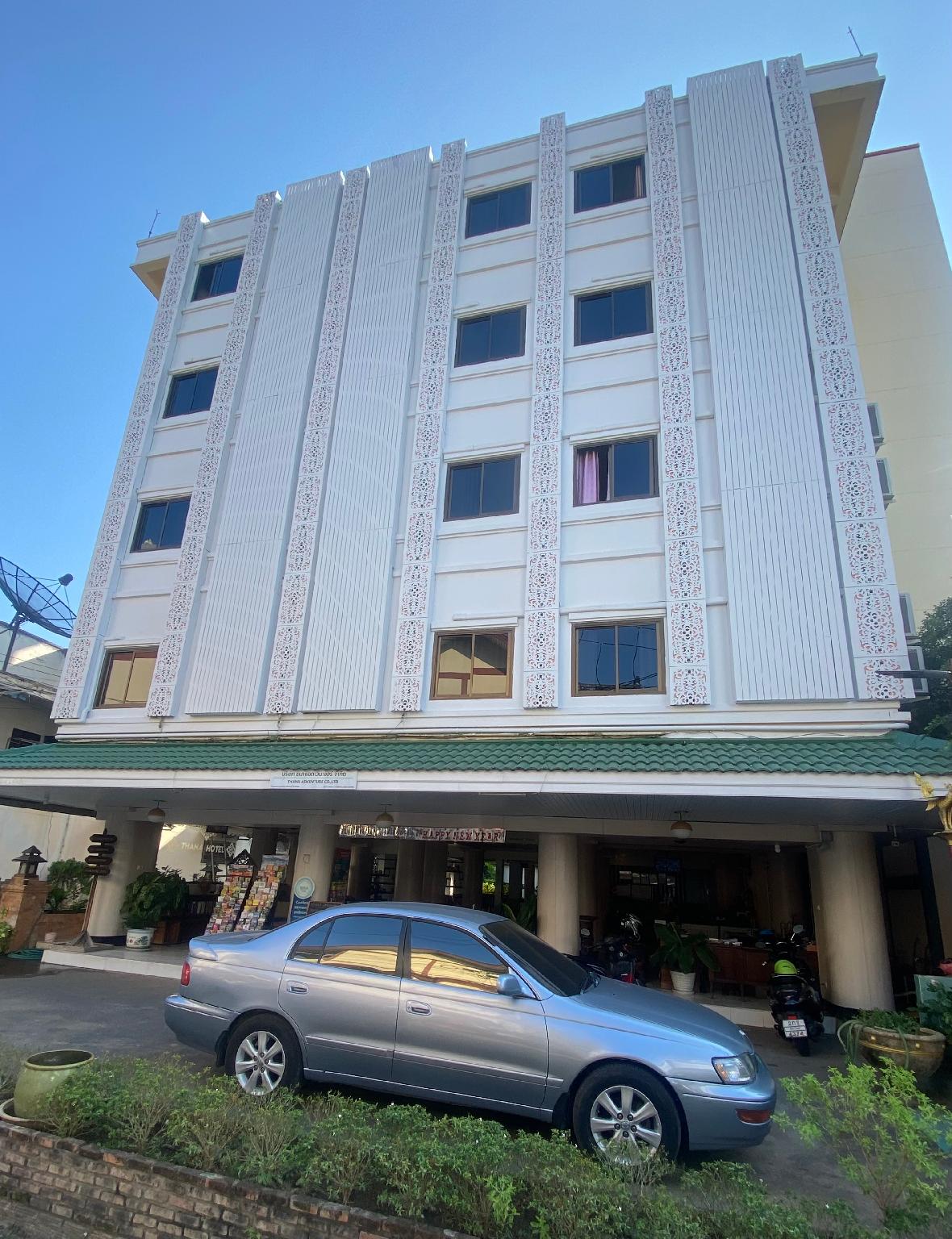 Thana Hotel 38/41