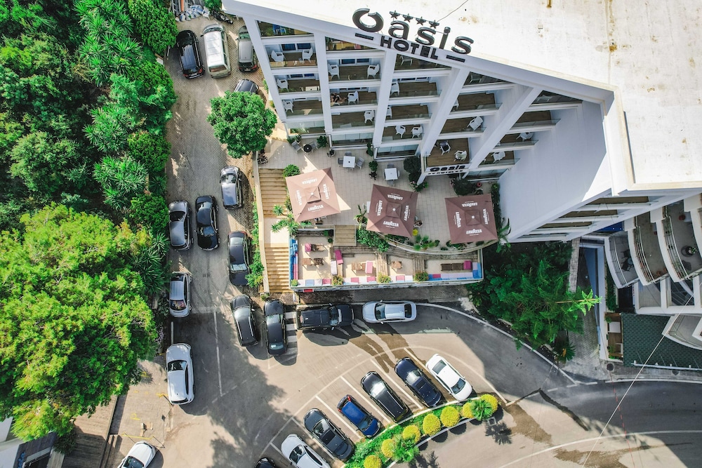 Hotel Oasis 41/50