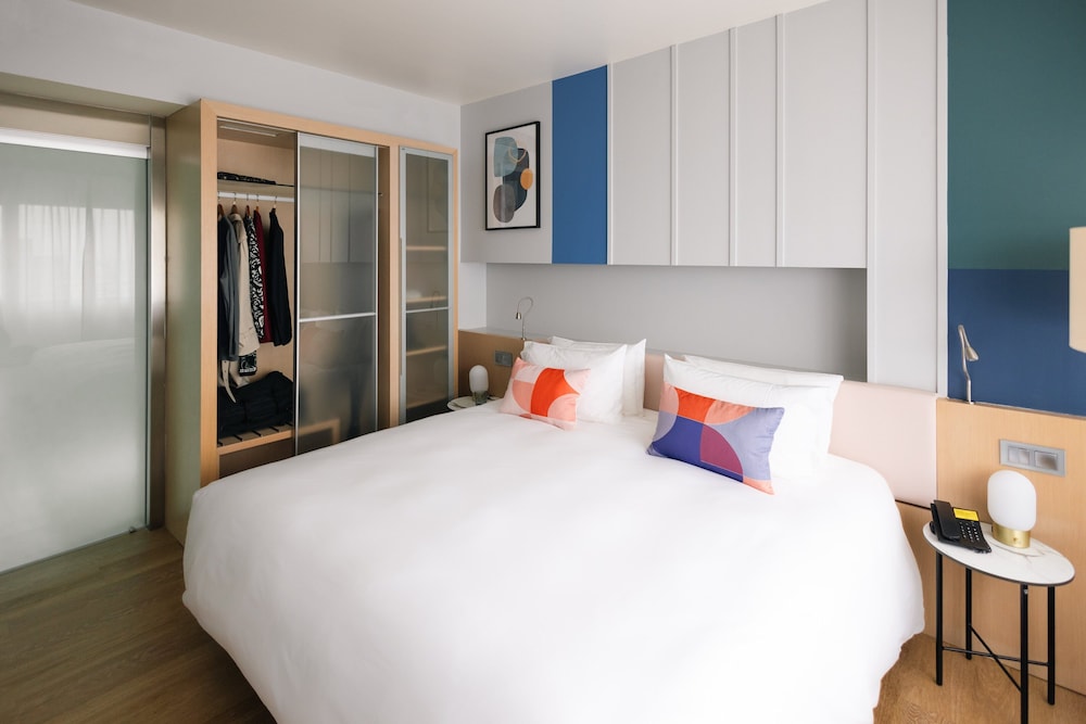 Madrid, Suite, Single Bed