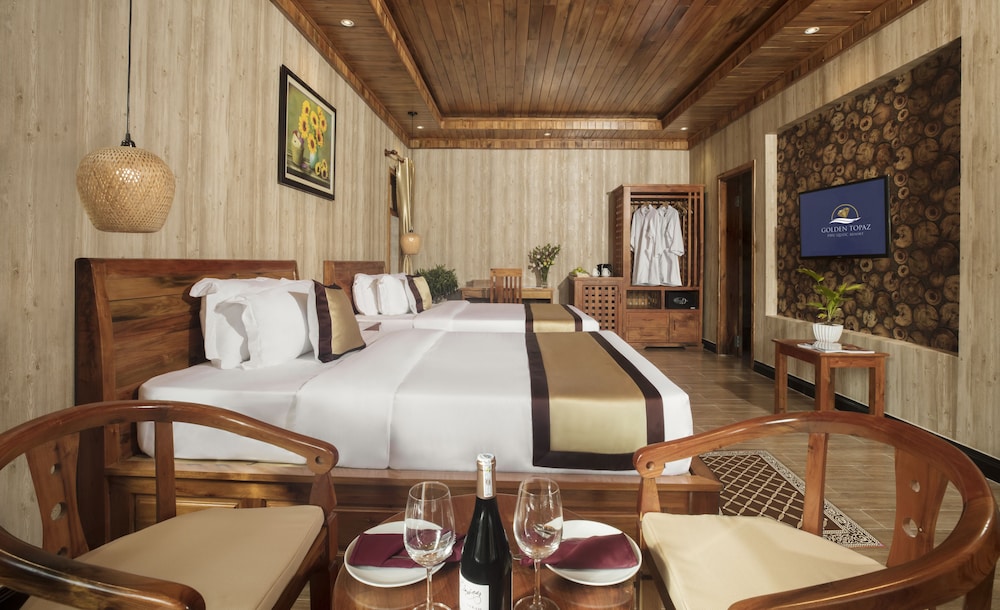 Golden Topaz Resort 18/61