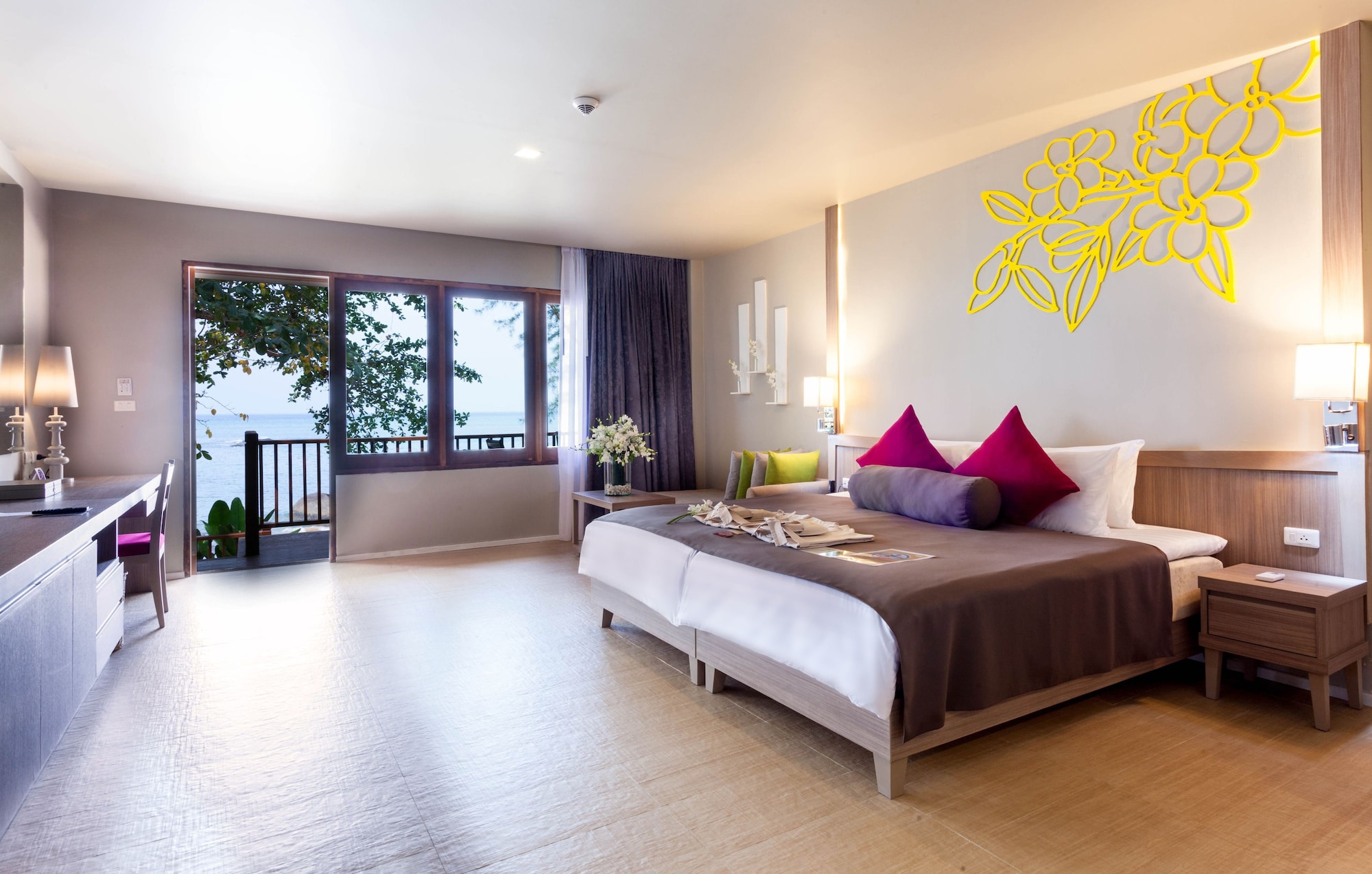 Deluxe, Bungalow, Double Bed, Beach Front, Garden Wing