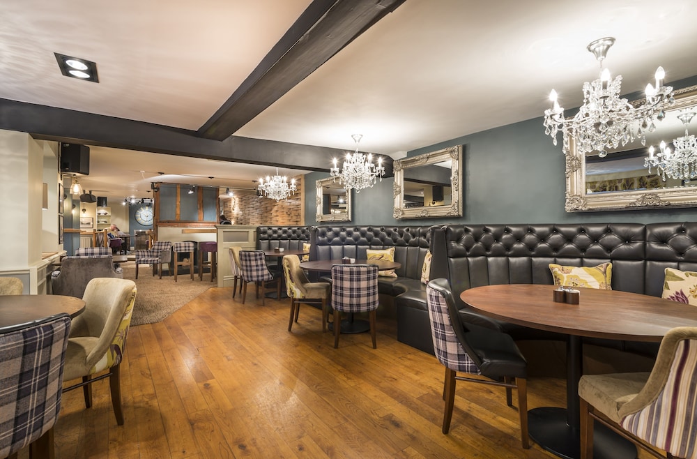 The Golden Lion 47/66