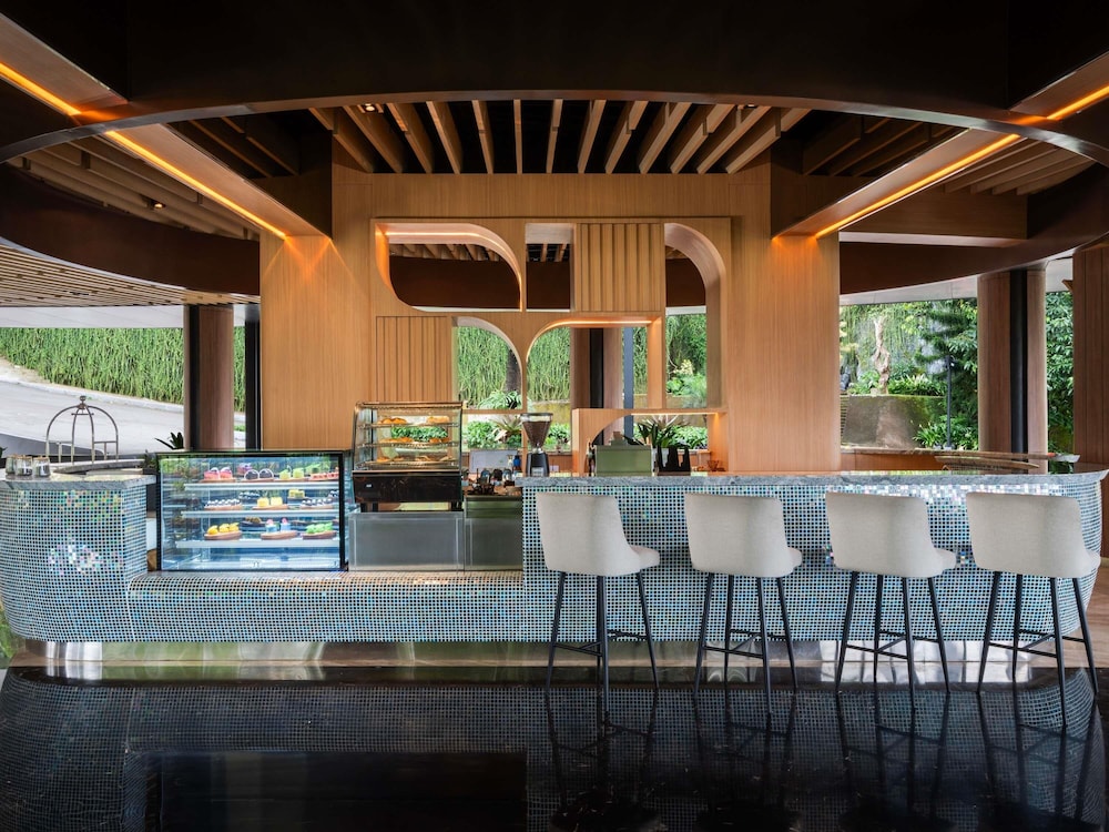 Mercure Cibadak Sukabumi Resort 39/48