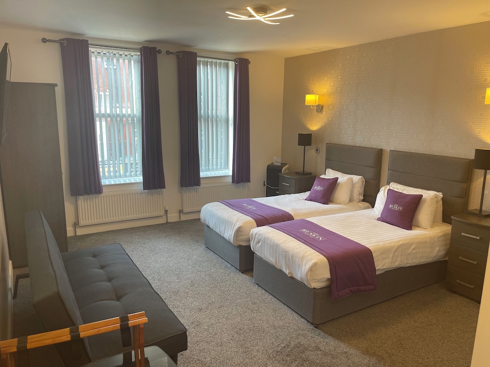 PREMIER, TWIN BEDS