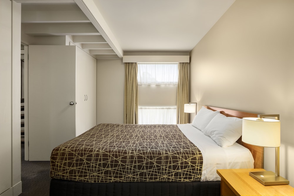 The Old Woolstore Apartment Hotel 13/63