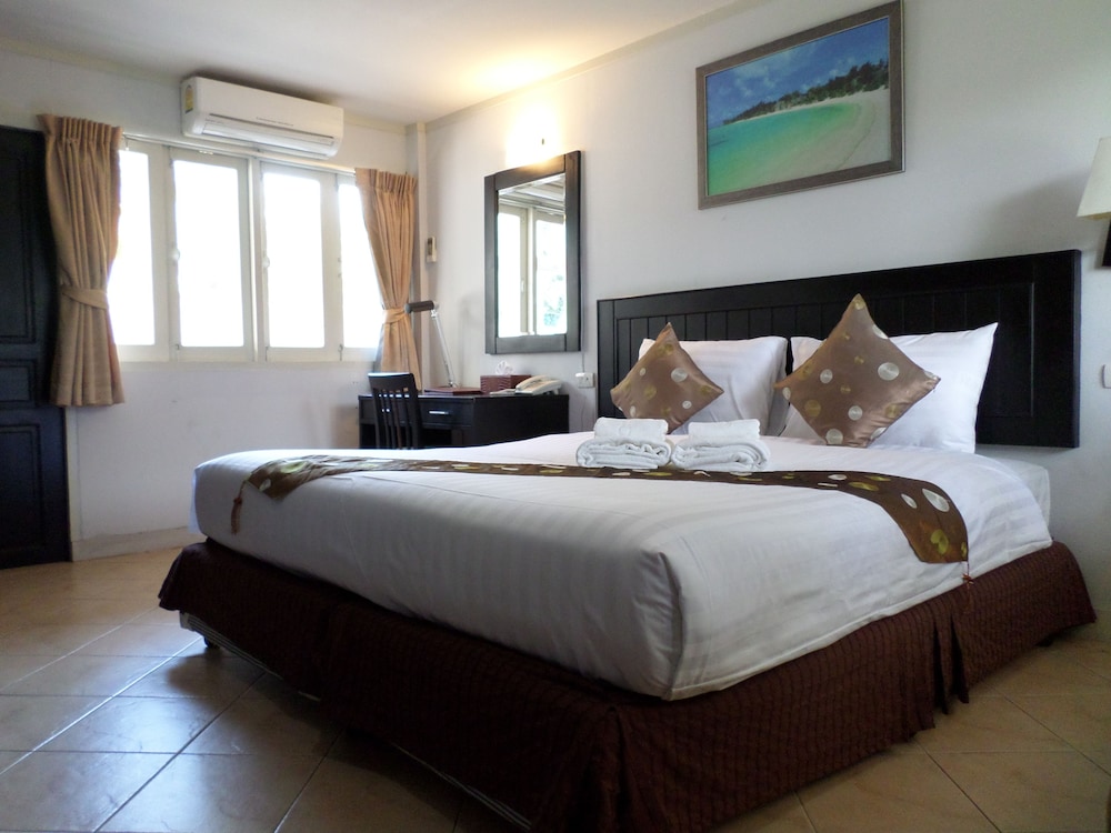 Nautical Inn 18/61