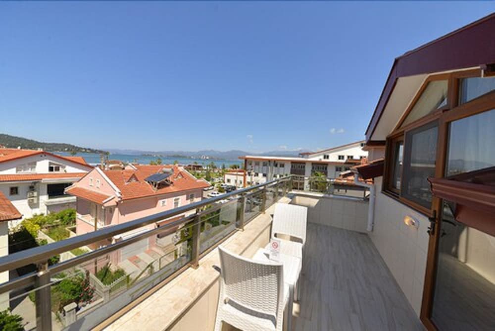 Kayi Hotel 32/44