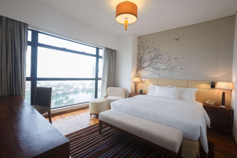 Hilton Colombo Residence 17/83