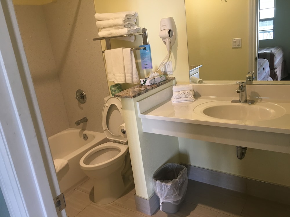 Travelodge By Wyndham Fairfield/Napa Valley 18/35