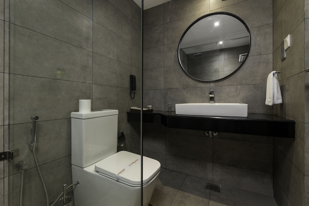 Connecting, Family, Twin Beds, King Bed, Hotel MaRadha Colombo 6/7