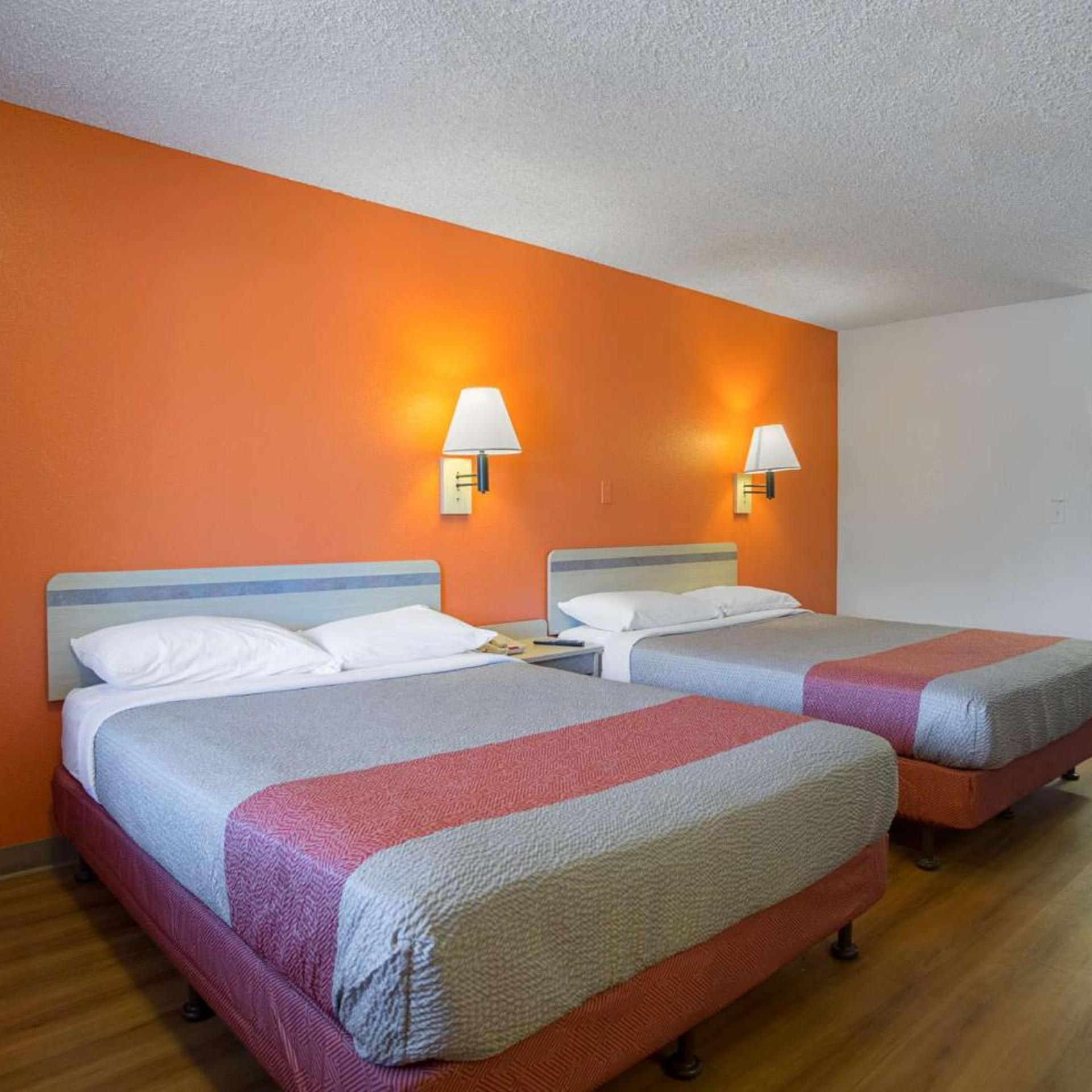 ROOM, QUADRUPLE, ACCESSIBLE