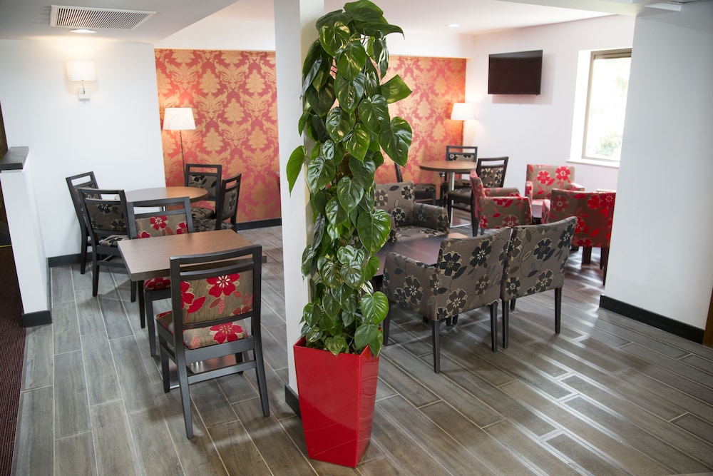 Ramada by Wyndham Cambridge 30/39