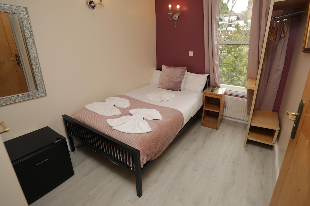 ECONOMY, DOUBLE BED