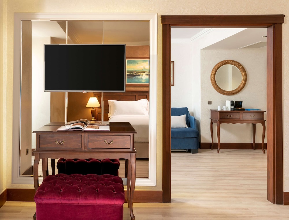 Occidental Taksim Hotel 65/72