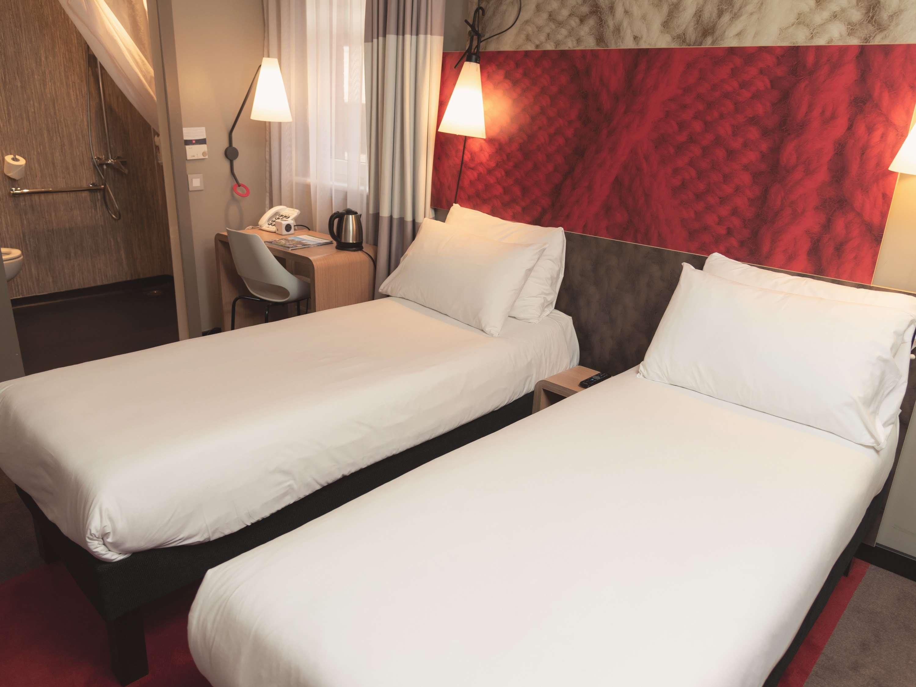STANDARD, TWIN BEDS, ACCESSIBLE