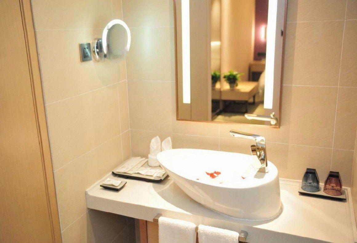 Lavande Hotels (Harbin Haxi Railway Station) 47/48