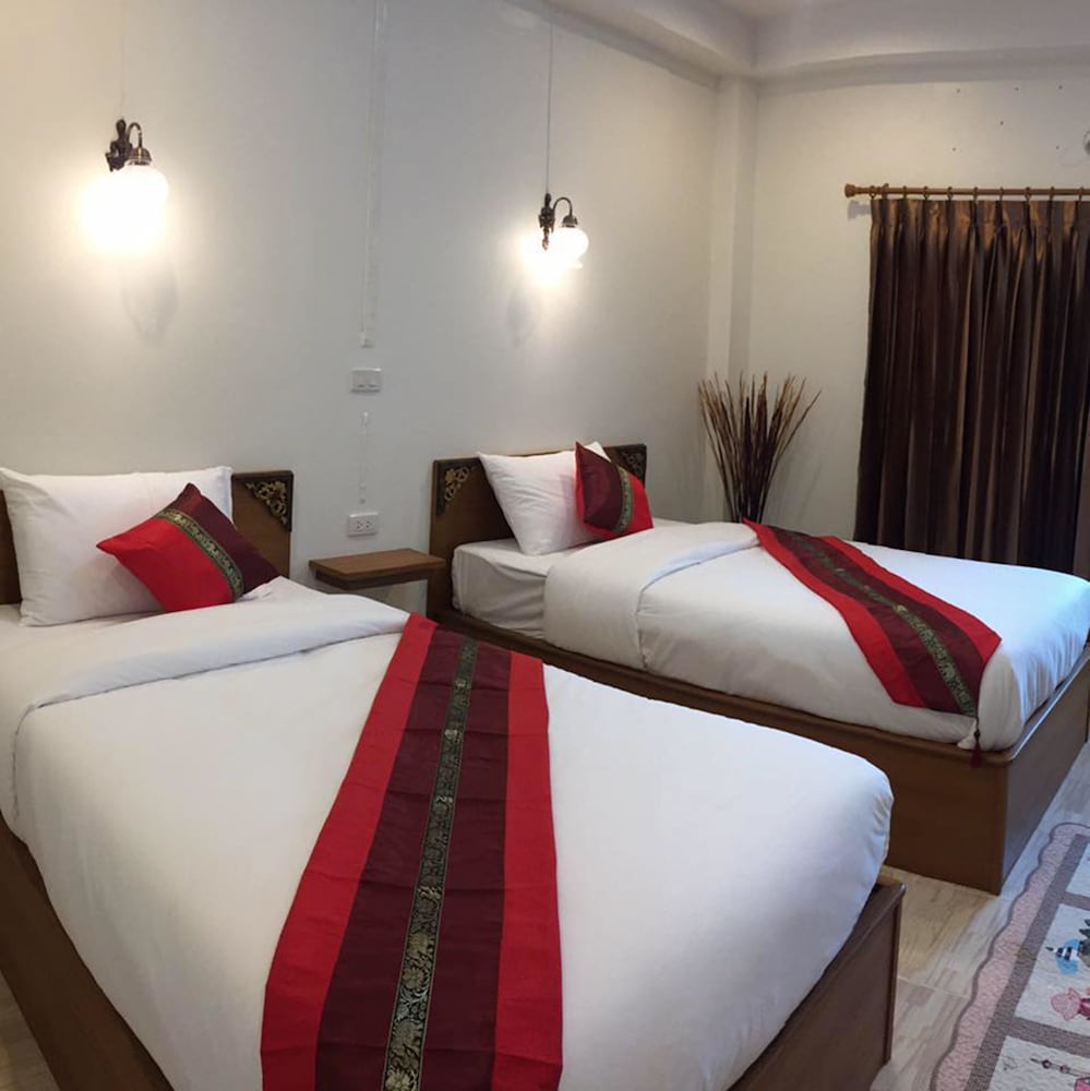 Maesot Siri Hotel 25/50