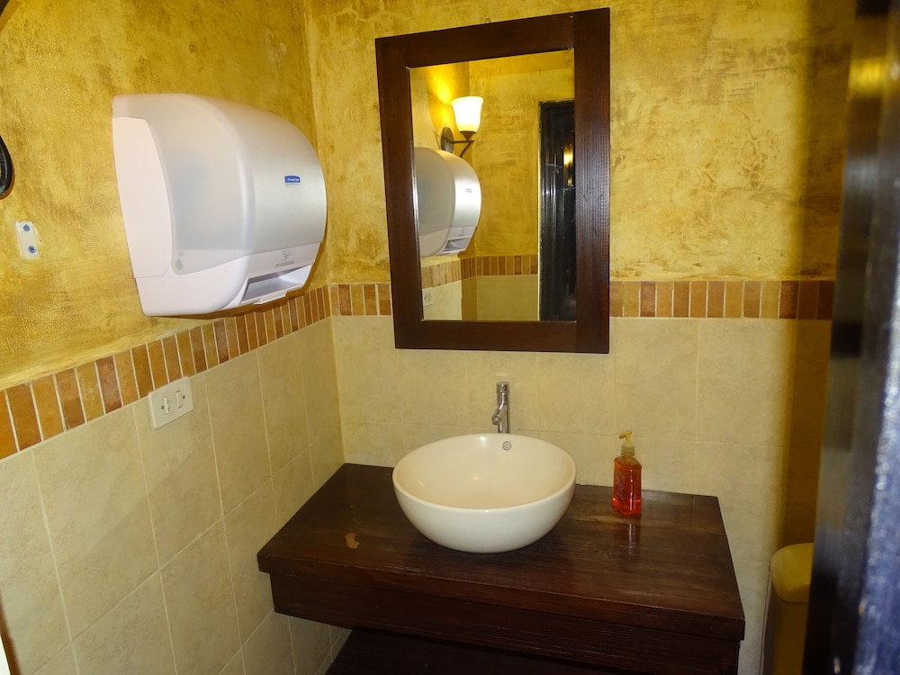 Casa Mia Hotel 36/57