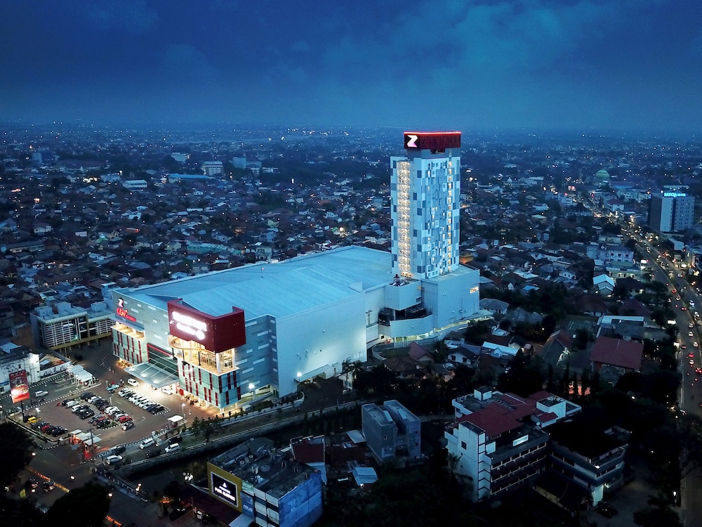 The Zuri Palembang 53/58