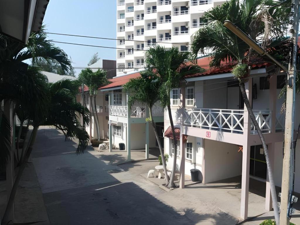 THE PAISIRI HOTEL 40/47