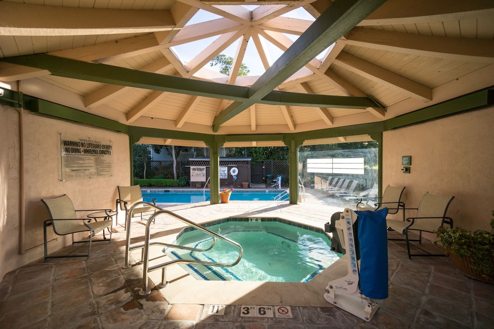 Half Moon Bay Lodge 34/59
