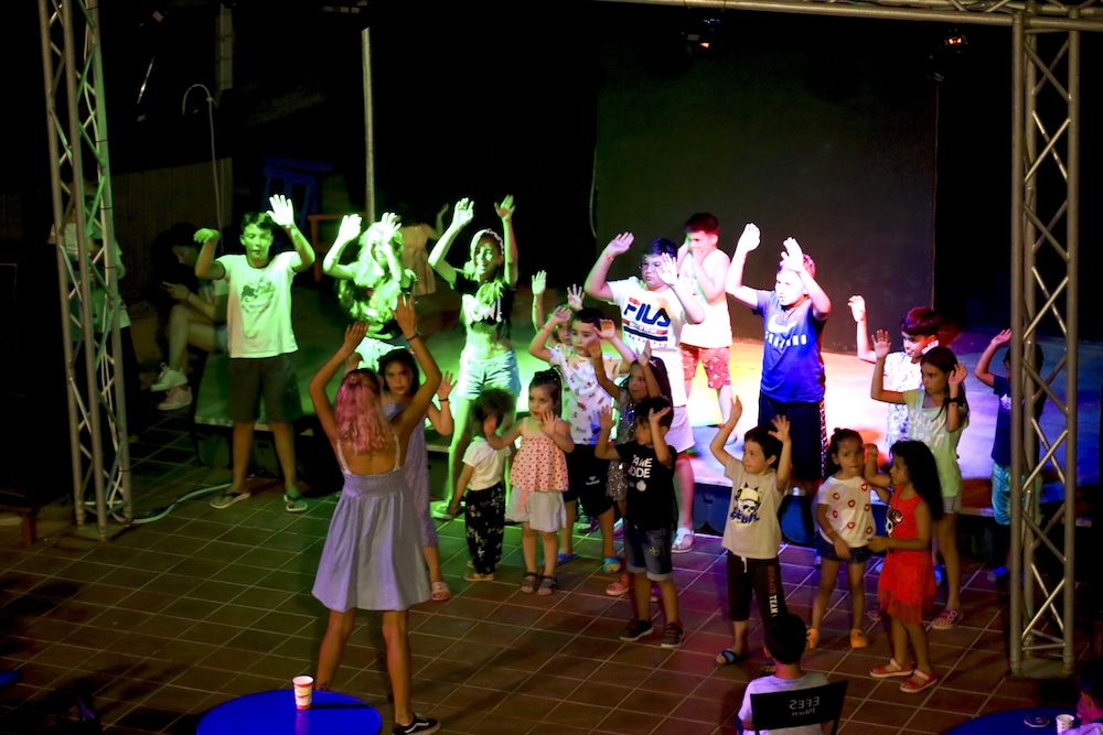 Akay Garden Family Club 26/48