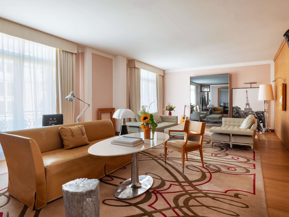 Le Royal Monceau Raffles Paris 54/80
