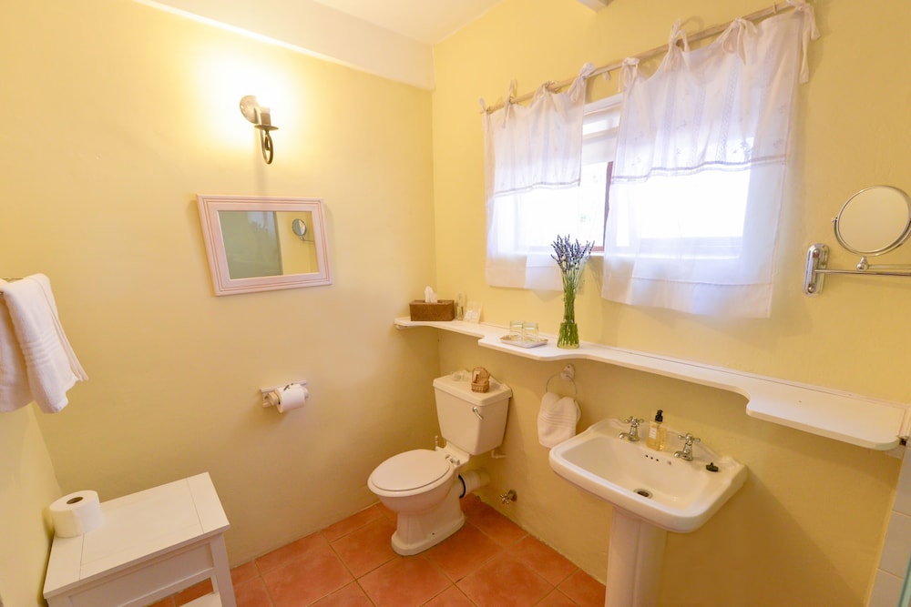Darling Lodge Guest House Pty Ltd 48/50