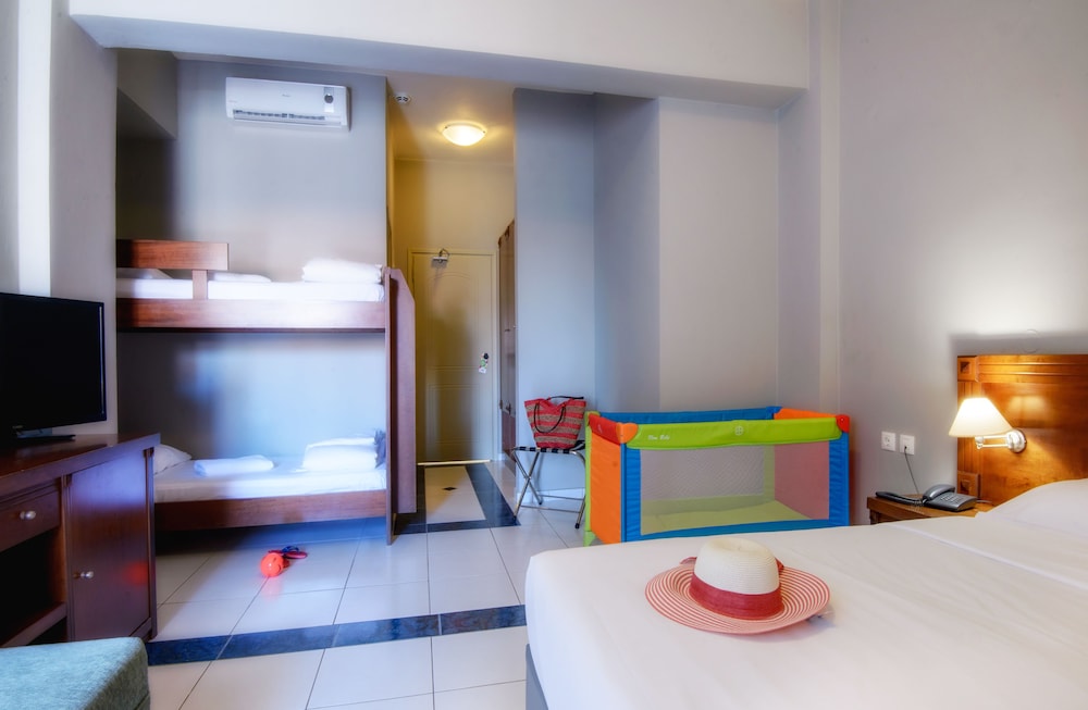 Zeus Hotels Neptuno Beach 32/69
