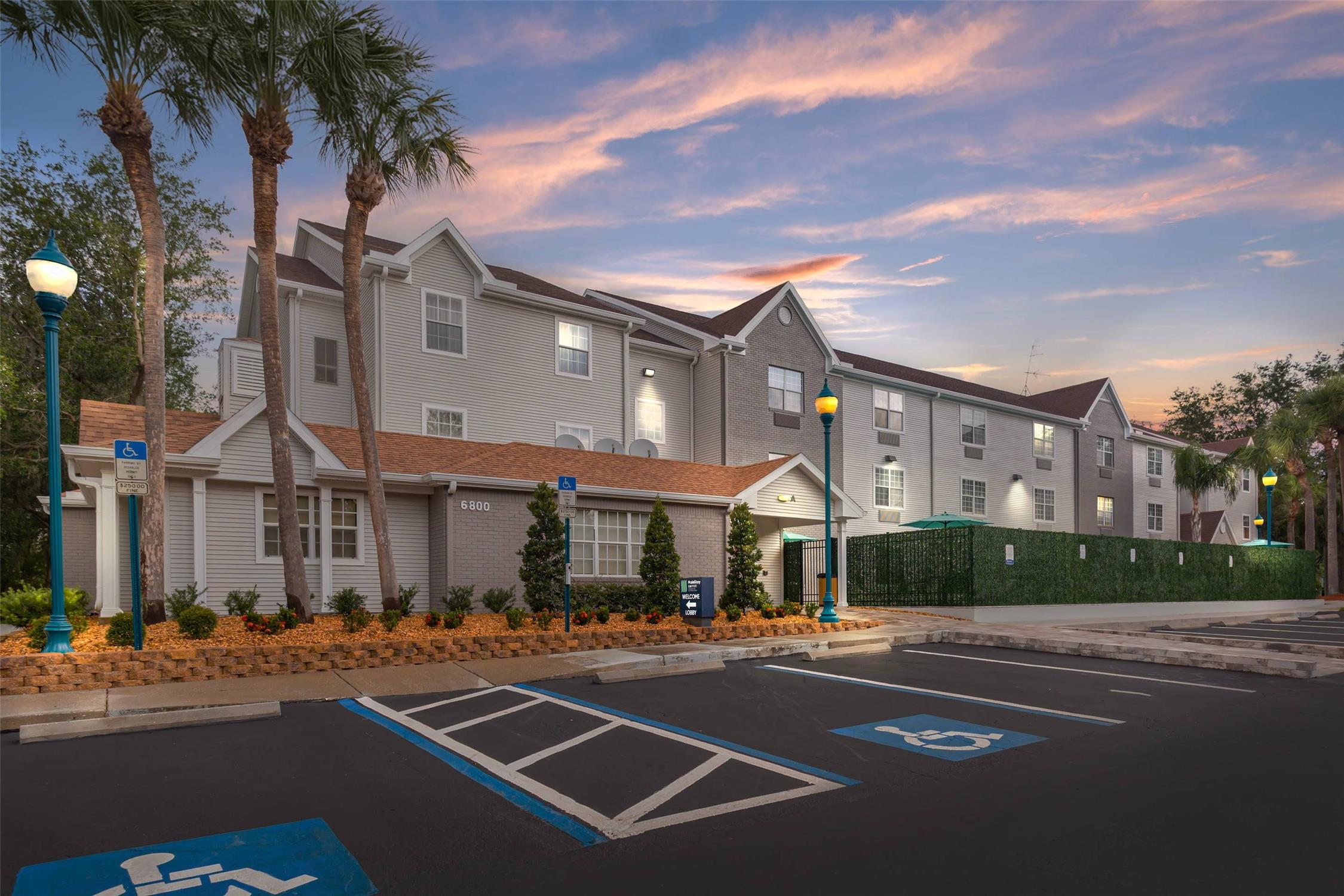 MainStay Suites Tampa Moffitt-USF 15/18
