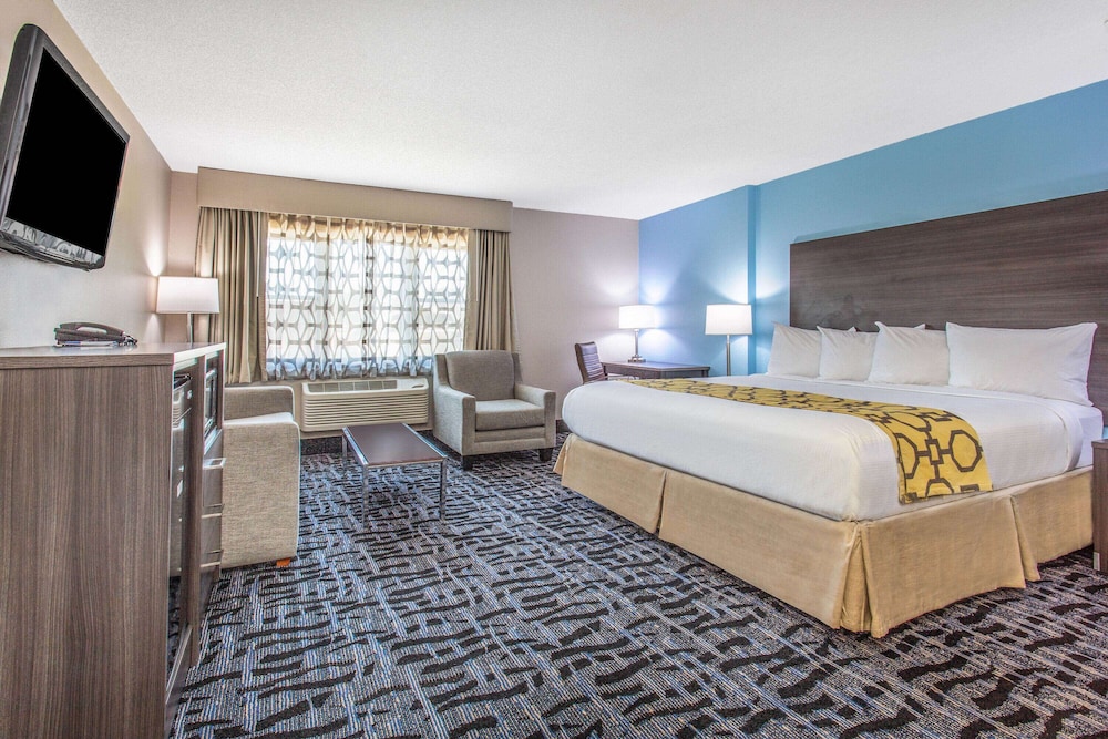 Baymont By Wyndham Joliet 4/50