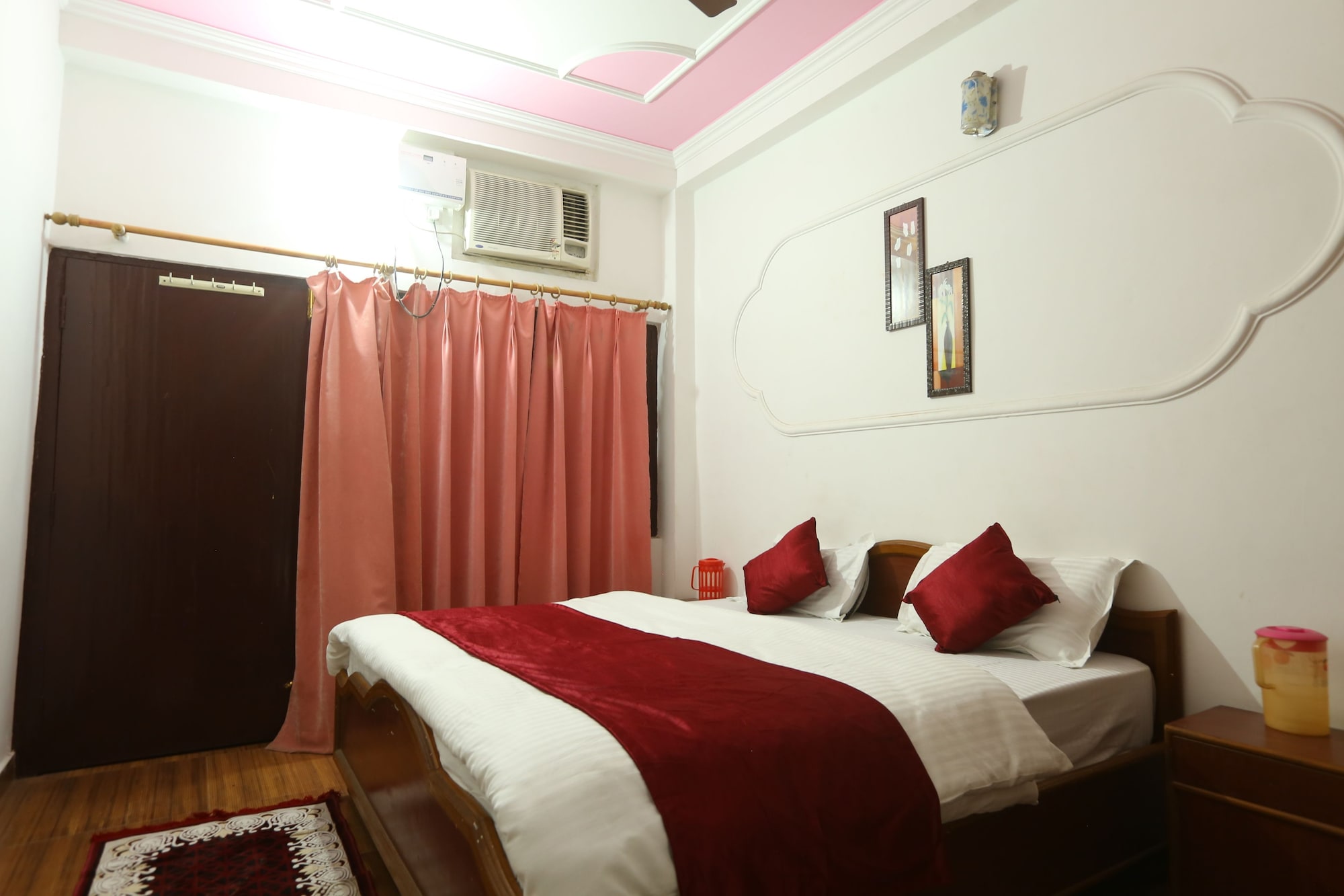 غرفة قياسية بسرير كينج بإطلالة على الحديقة، Raj Resort 6/10